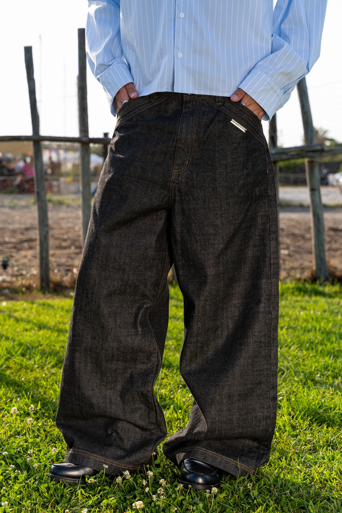 CHILL "South" Raw Denim Wide Leg